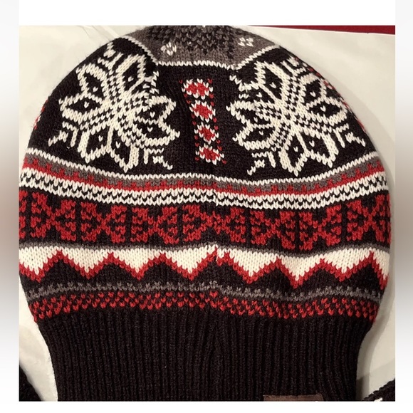 New SNOWFLAKE MukLuks Hat LOOP Scarf SET RED BLACK Knit Fair Isle ARCTIC Snow OS - Picture 2 of 10